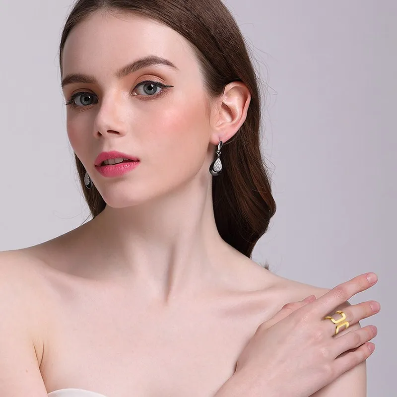 Meaeguet Women Stainless Steel Wrap Around Straight Line Center Above Knuckle Midi Ring Gold-Color Fashion Cocktail Jewelry
