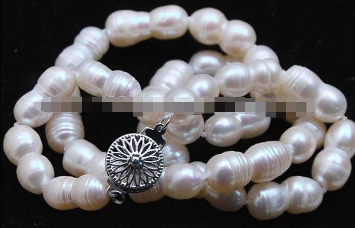 

0686 Rare White Akoya Cultured Pearl necklace