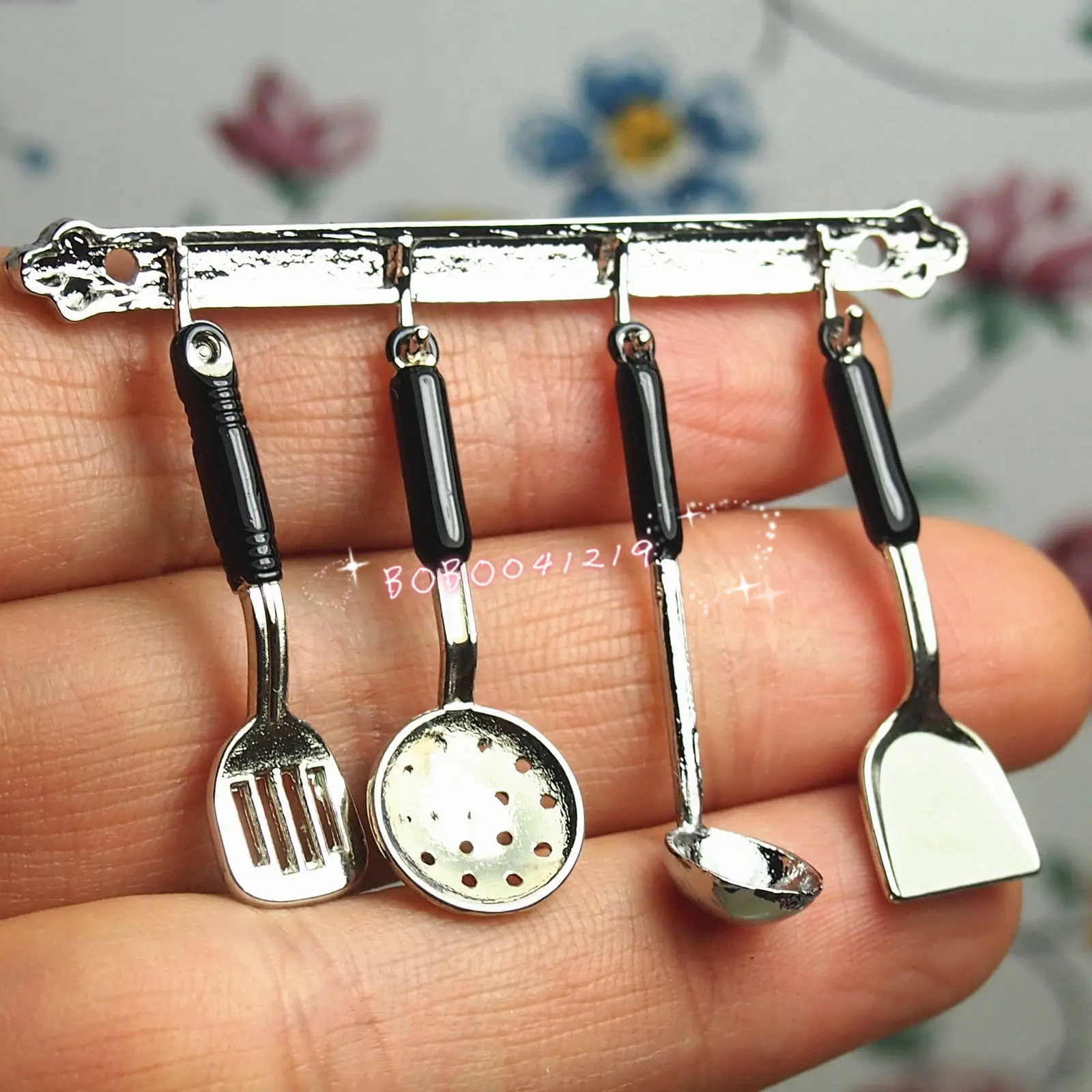 

Dollhouse Miniature 1:12 Toy 5 pcs Steel Finish Kitchen Hanging Utensils DM131