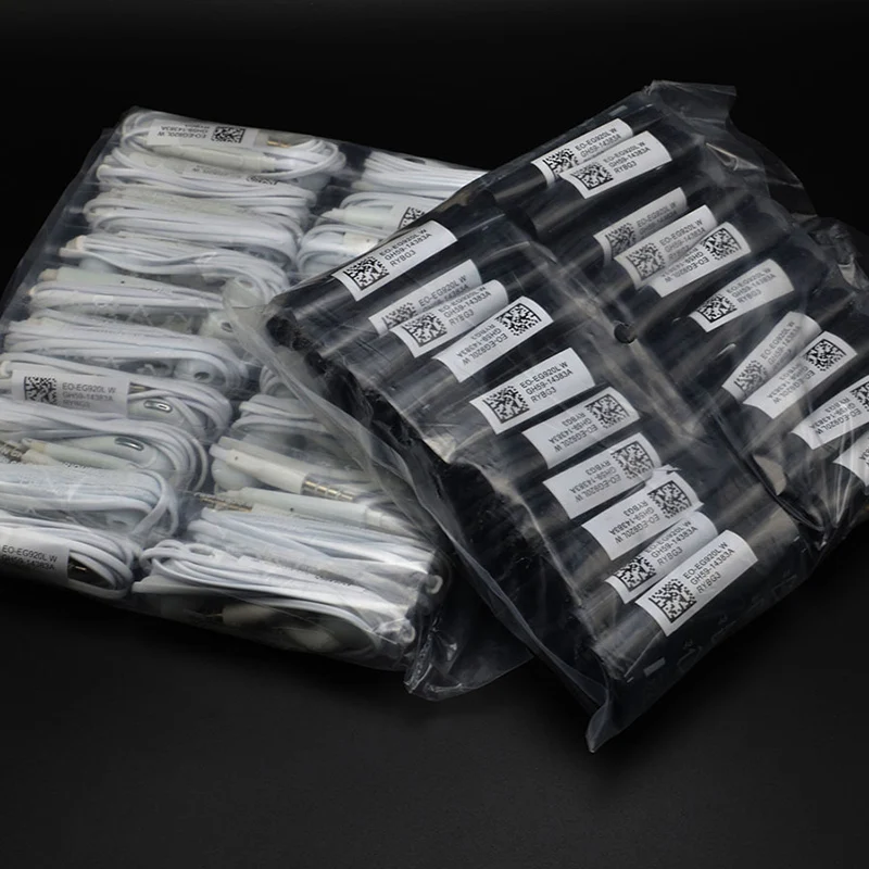 bilder für Mit Logo 20 teile/los 3,5mm in-ohr S6 Kopfhörer Ohrhörer mit Mic Kopfhörer Für Samsung Galaxy S3 S4 S5 Headset Kostenloser verschiffen bilder für Mit Logo 20 teile/los 3,5mm in-ohr S6 Kopfhörer Ohrhörer mit Mic Kopfhörer Für Samsung Galaxy S3 S4 S5 Headset Kostenloser verschiffen
