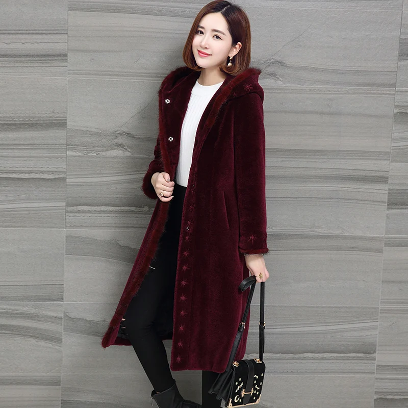 AYUNSUE 2018 Natural Sheep Shearing Real Fur Coats Women Ladies Winter Jacket Hood Mink Fur Coat Female casaco feminino WYQ791