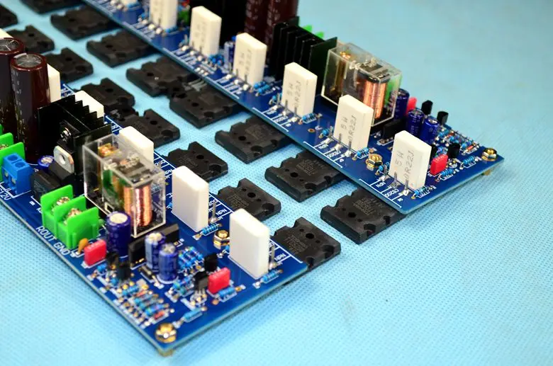 Ознакомьтесь с золотой голос цепи 300 W омиррор дизайн E-405 чистый DC двух-панель канального усилителя A1943/C5200 силовая трубка+ C1237 защиты