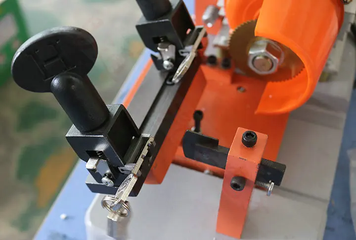 O1CN011W8KrEe2CE6Ypv2_!!843732743