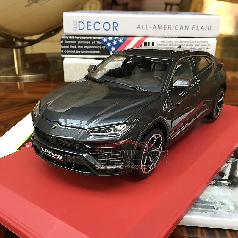 Литой металл 1/20 супер Урус Suv Настольный дисплей Коллекция Модель игрушки для детей