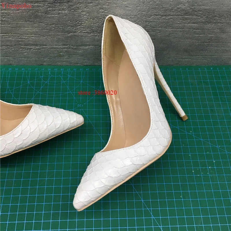 Keshangjia-brand-fashion-new-pointed-white-high-heeled-exquisite-snake-pattern-shoes-12cm-high-heel-ladies (2)
