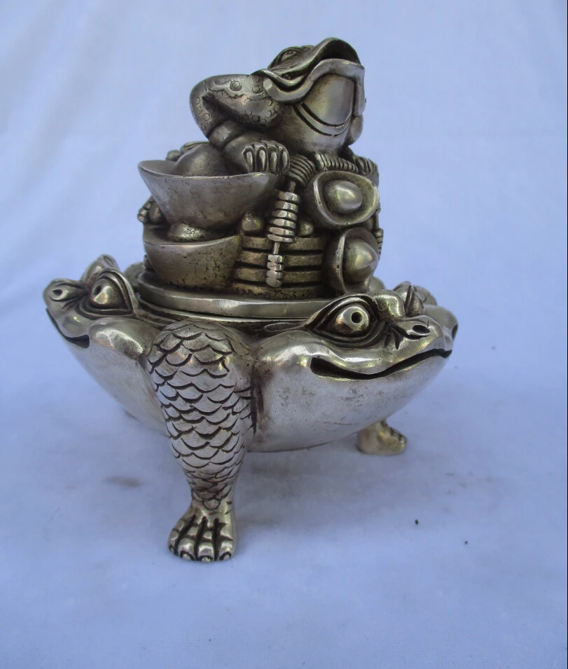 

Rare old antique tibet silver carved wealth frog incense burner with Bottom mark /metal censer free shipping 00023