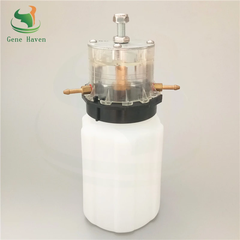 

Plastic Oil Can for Vacuum Pump, Oil Pot for Milking Machine Spare Parts
