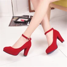 Пикантные красные туфли на высоком каблуке 9 см с ремешком на лодыжке; сезон осень; женские летние туфли из флока с круглым носком на высоком каблуке; женские туфли-лодочки; Muje