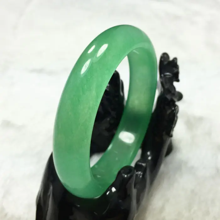 

0149 Chinese Natural Beautiful Emerald Green Nephrite Jade Bangle Bracelet