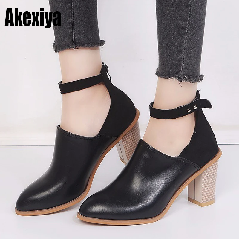 Boots Female 2019 New Spring Autumn Thick with Boot Round Toe Patent Leather Boots British Wind Zipper Boots f1048