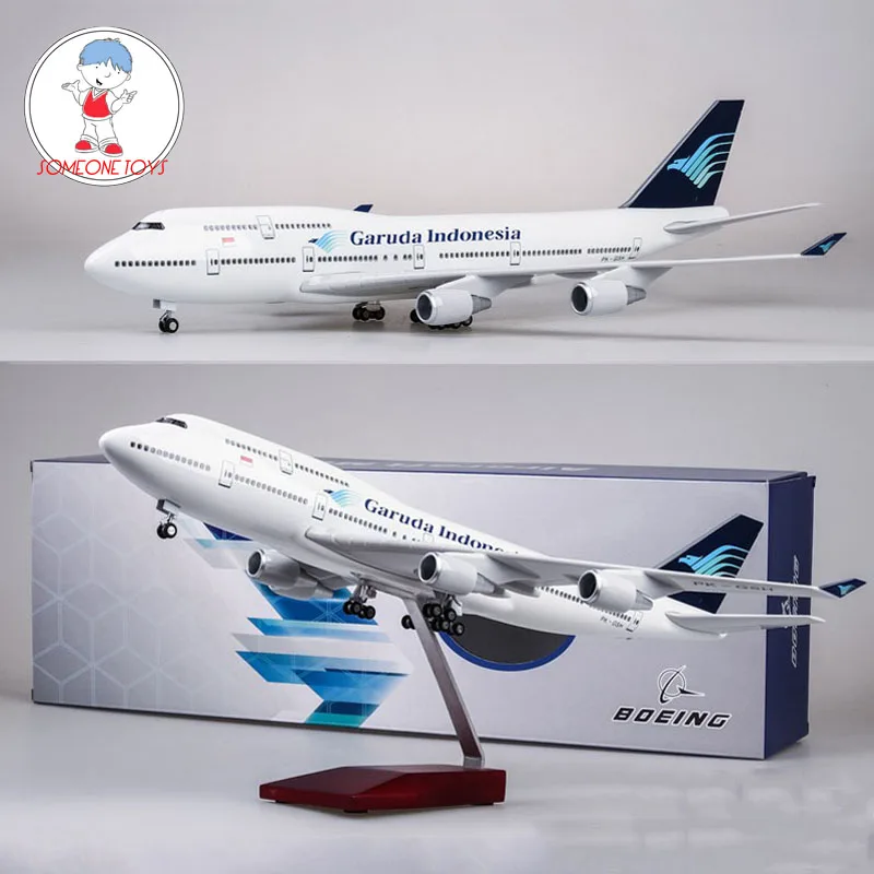 

47CM 1/150 Scale Airplane Model Toys Boeing B747 Garuda Indonesia Aircraft Model with Light and Wheels Resin Plastic Alloy Plane