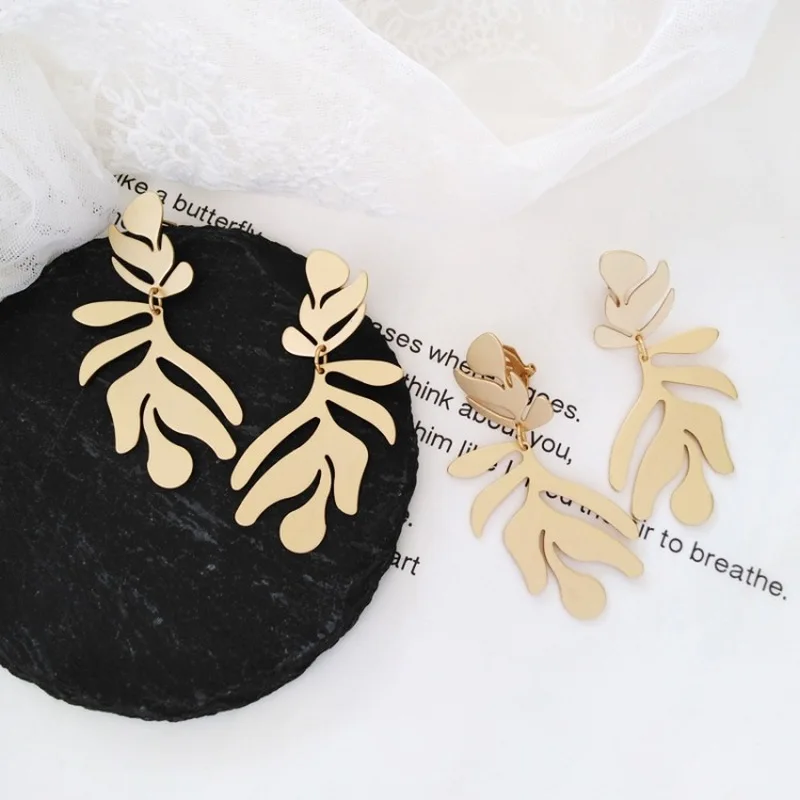 

Korea Sweet Girl Women Fashion Simple Metal Texture Irregular Leaf Shape Dangle Earrings Female Creative Personality Ear Clip