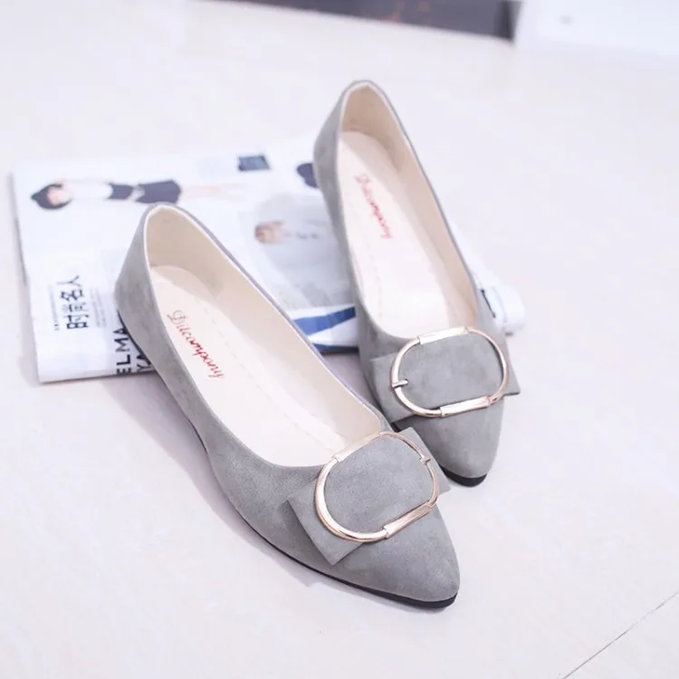 

Spring new pointed single shoes wild women's flat shoes shallow mouth comfortable large size casual single shoes