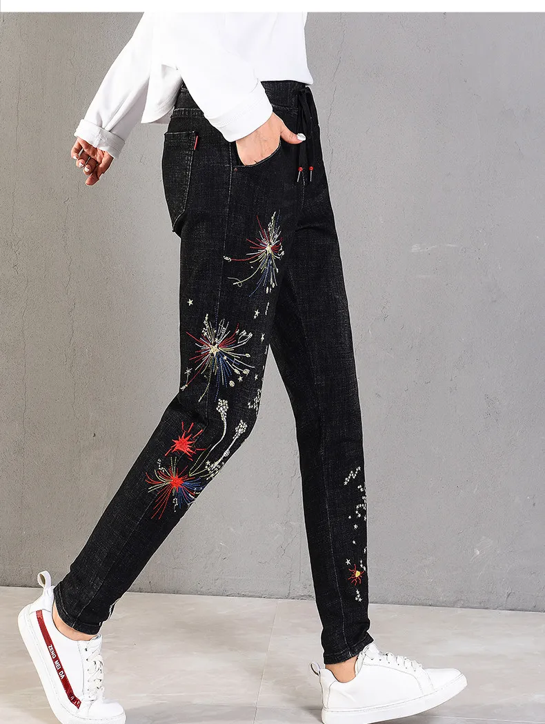 LXUNYI Новый фейерверк женские джинсы с вышивкой Эластичный Талия черный джинсы для женщин; Большие размеры Жан крючком джинсовые брюки