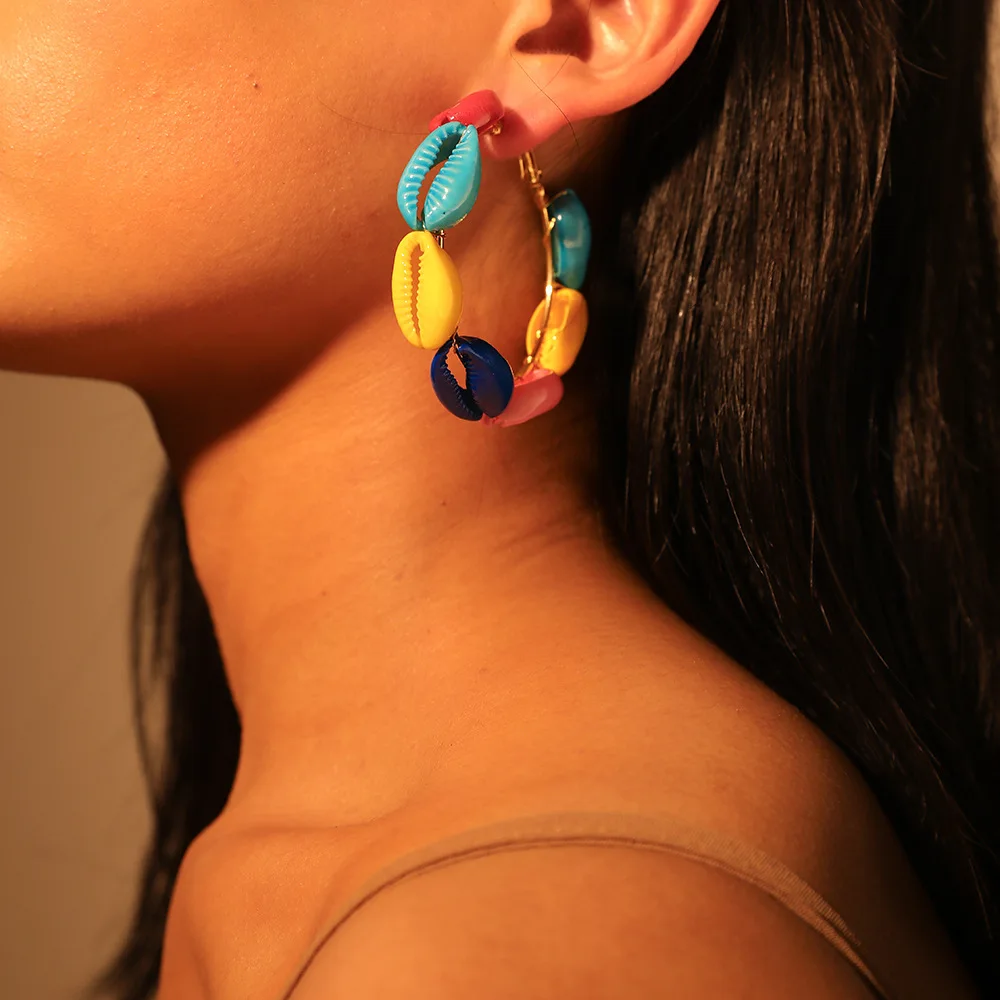 

Colorful Seashell Hoop Earrings for Women Seaside Holiday Shell Geometric Round Earrings Beach Earings Bohemian Jewelry Gifts