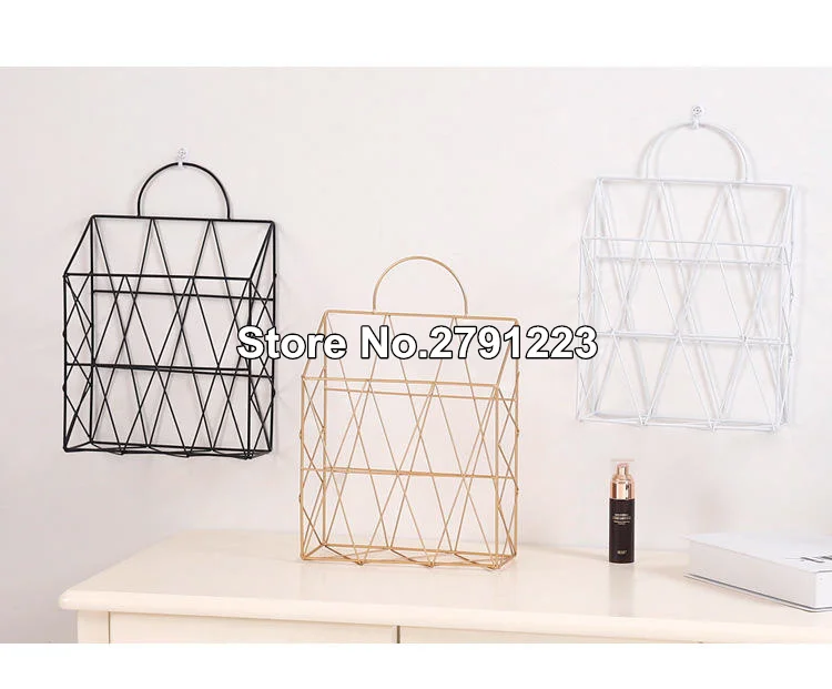 

Metal Storage Basket Nordic Wall Hanging Storage Rack Net Iron Desk Magazine Newspaper Organizer Wall Decoration Holder