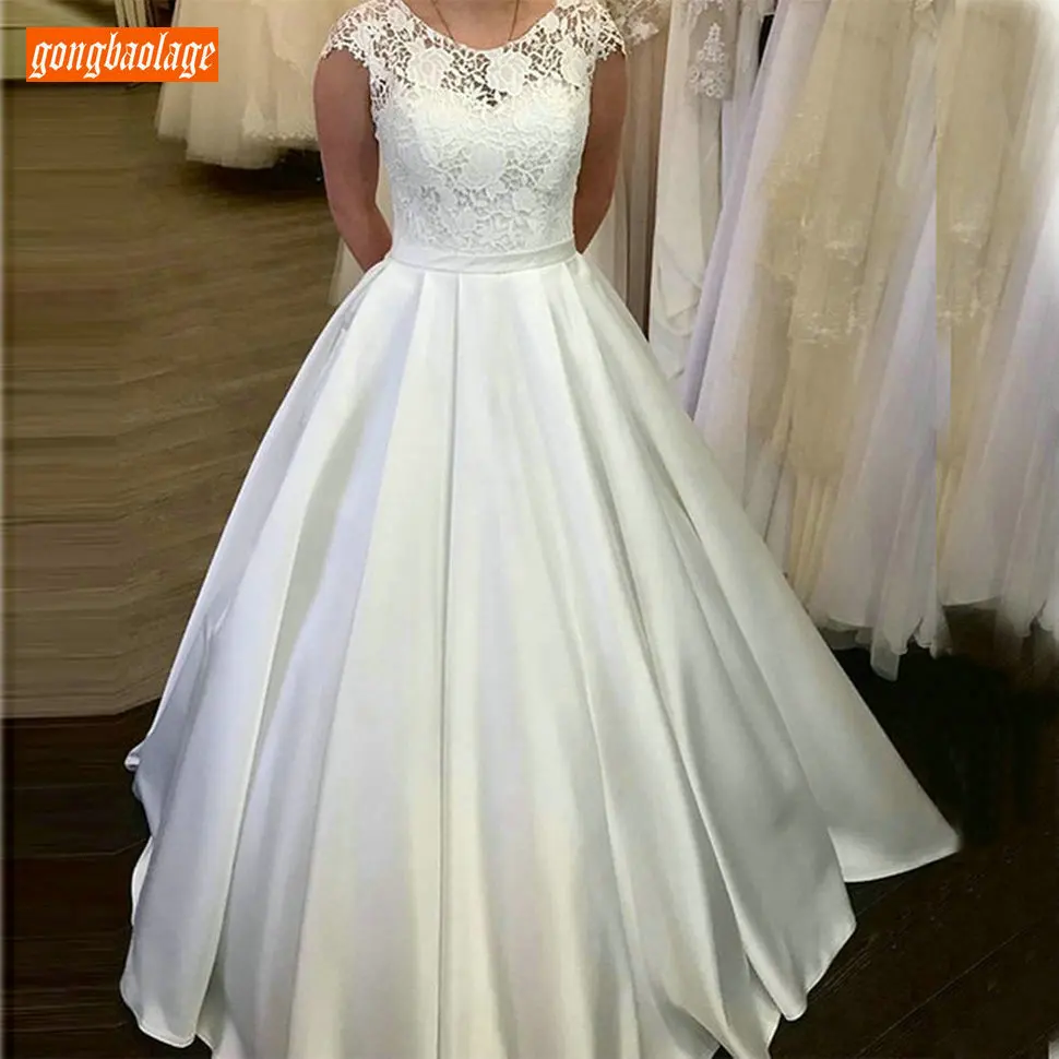 

Graceful White Satin Ball Gown Wedding Dress Sleeveless 2019 O Neck Lace Top Bridal Dresses Slim Fit Customized Wedding Gowns