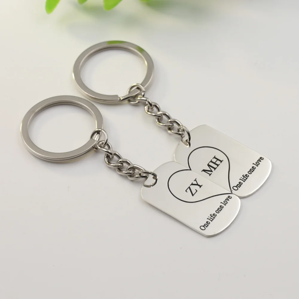 Wholesale 925 Solid Silver Couple Keychain Set Break Heart Key chain Personalized Name Engraved Custom Words Lover Keychain Wholesale 925 Solid Silver Couple Keychain Set Break Heart Key chain Personalized Name Engraved Custom Words Lover Keychain