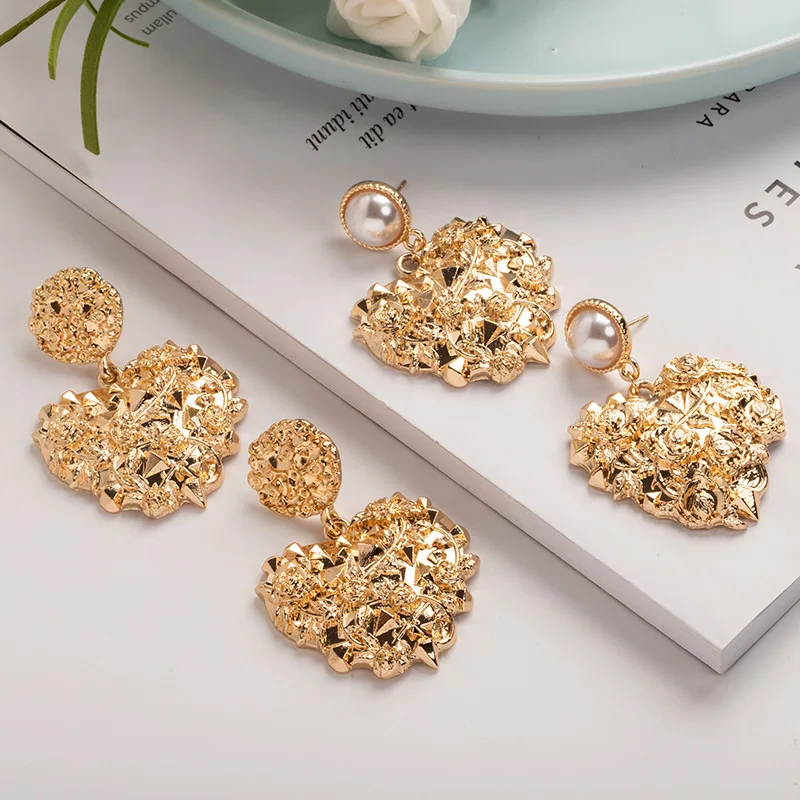Золотые кованые металлические серьги в форме сердца, минимализм ко Дню Святого Валентина, минимализм, женские корейские модные вечерние ювелирные изделия для помолвки