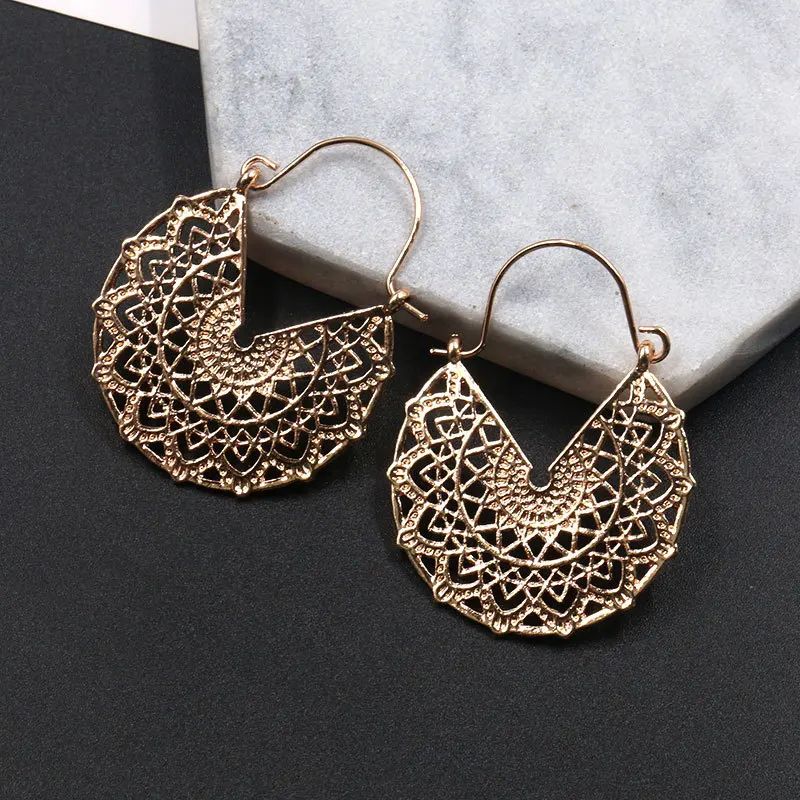 

Vintage Gold Geometric Hollow Drop Earrings for Women Bohemian Flower Engraved Dangle Earings Vintage Ethnic Boho Earing Jewelry