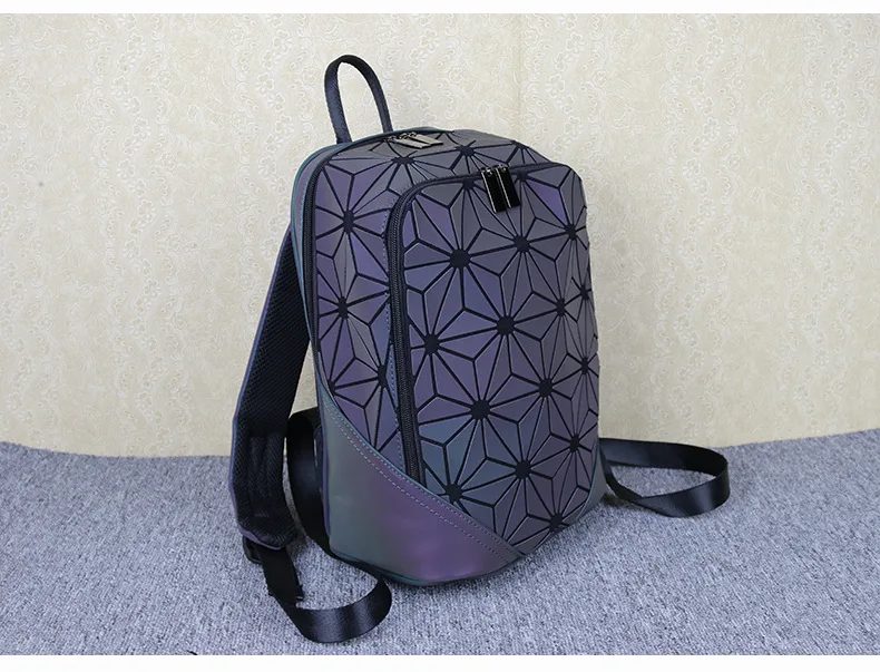 ZYJ Women Luminous Geometric Casual Backpacks Travel Girls Leather Laser Discoloration Shoulder School Backpack Mochila Bag (24)