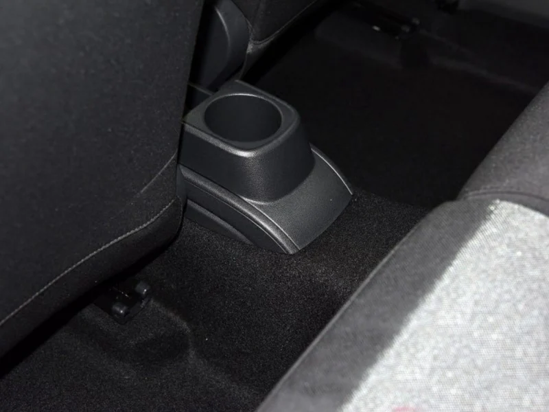 For VW the new Polo central channel the drink tea cup holder after the beverage cup