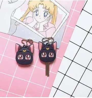 

Japanese Anime Kinomoto Sailor Moon Key Cover Kawaii Cartoon Keychains Silicone Key Cap Covers Cosplay Keychain Rubber Pug