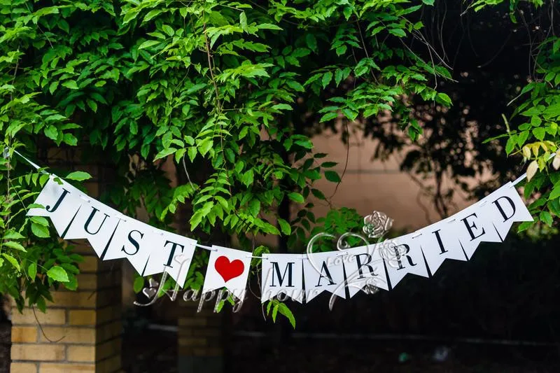

13pcs Just Married Wedding Banner Wedding Sign Photo Prop Wedding Party Decoration