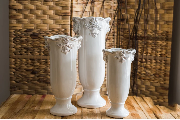 French classic retro white ceramic vase home office decoration, pedestal, flower pot crafts wedding party decoration