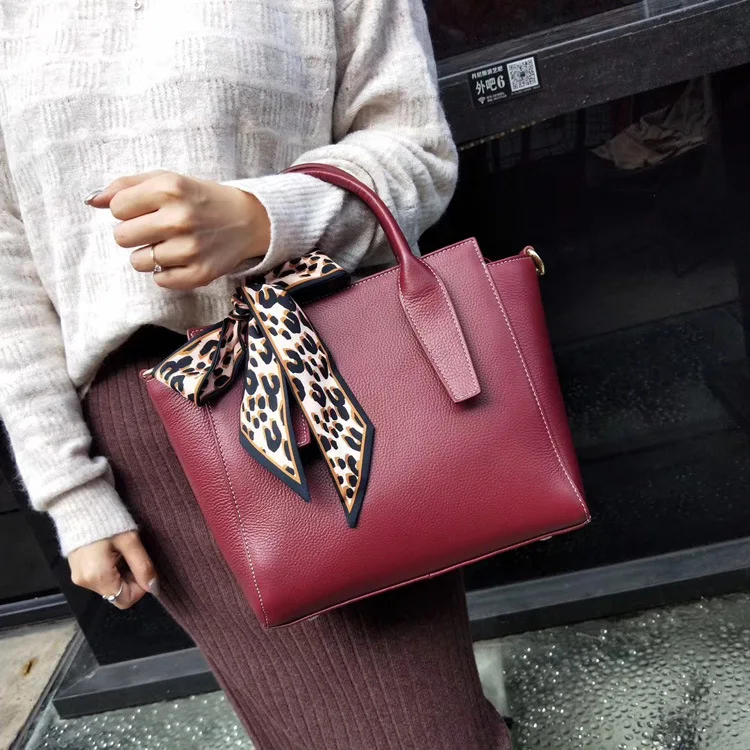 

Genuine Leather Bag Women Shoulder Bag For Women 2019 Cowhide Handbags Women Famous Brands Ladies Hand Bags Messenger bag Black
