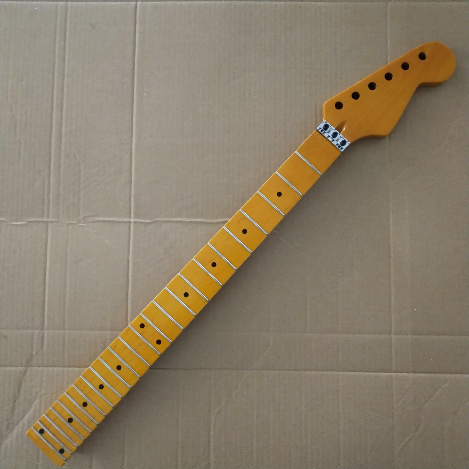 

New Guitar neck maple 24 fret Maple Fretboard For Strat Style Floyd rose nut
