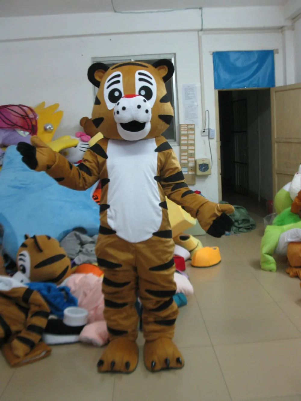 

2014 Hot sale Brown Tiger Mascot Costume for Adult Fancy Dress Party Halloween Costume free shipping