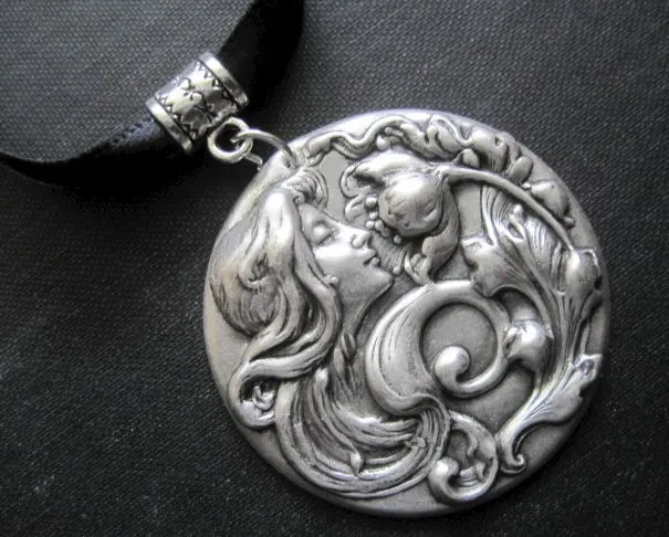 Flower Goddess Ribbon Choker, Goddess Flora Necklace4