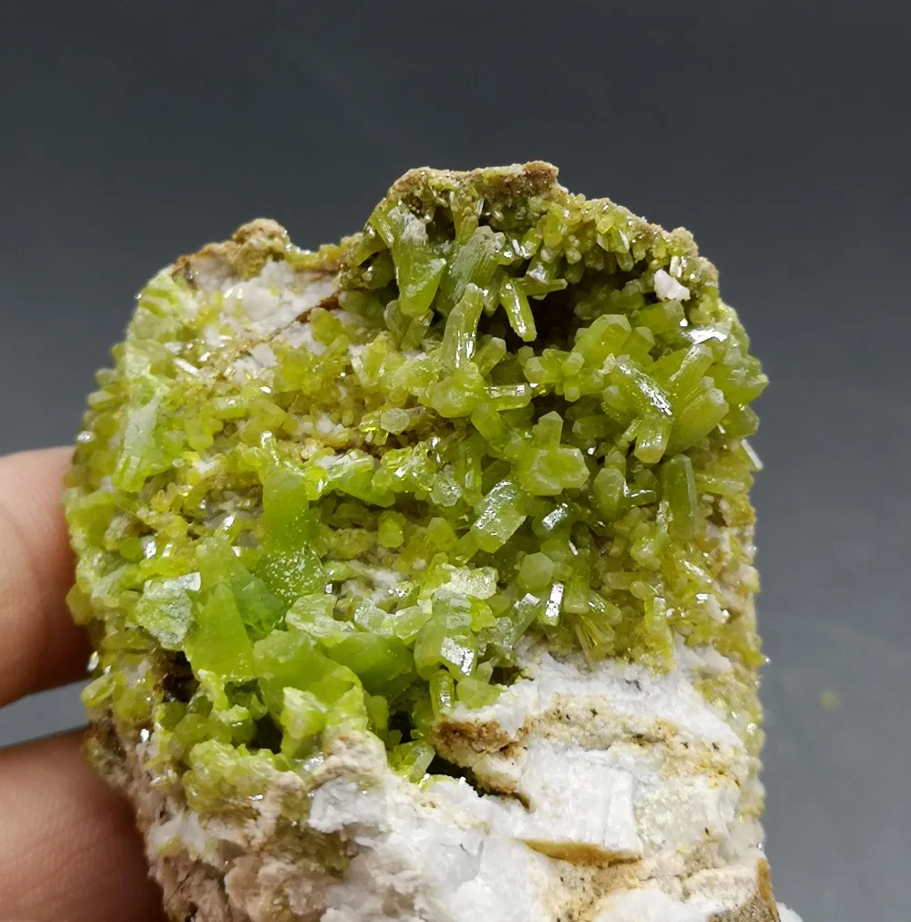 

148g Natural RARE Pyromorphite green lead ore natural mineral crystals teaching specimen collection from China