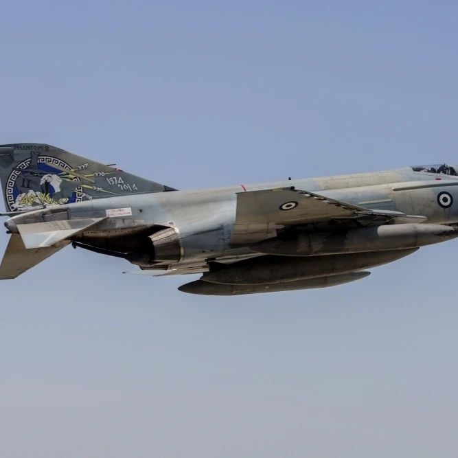 A Hellenic Air Force F-4E Phantom in 40th anniversaey markings Poster Print (17 x 11)