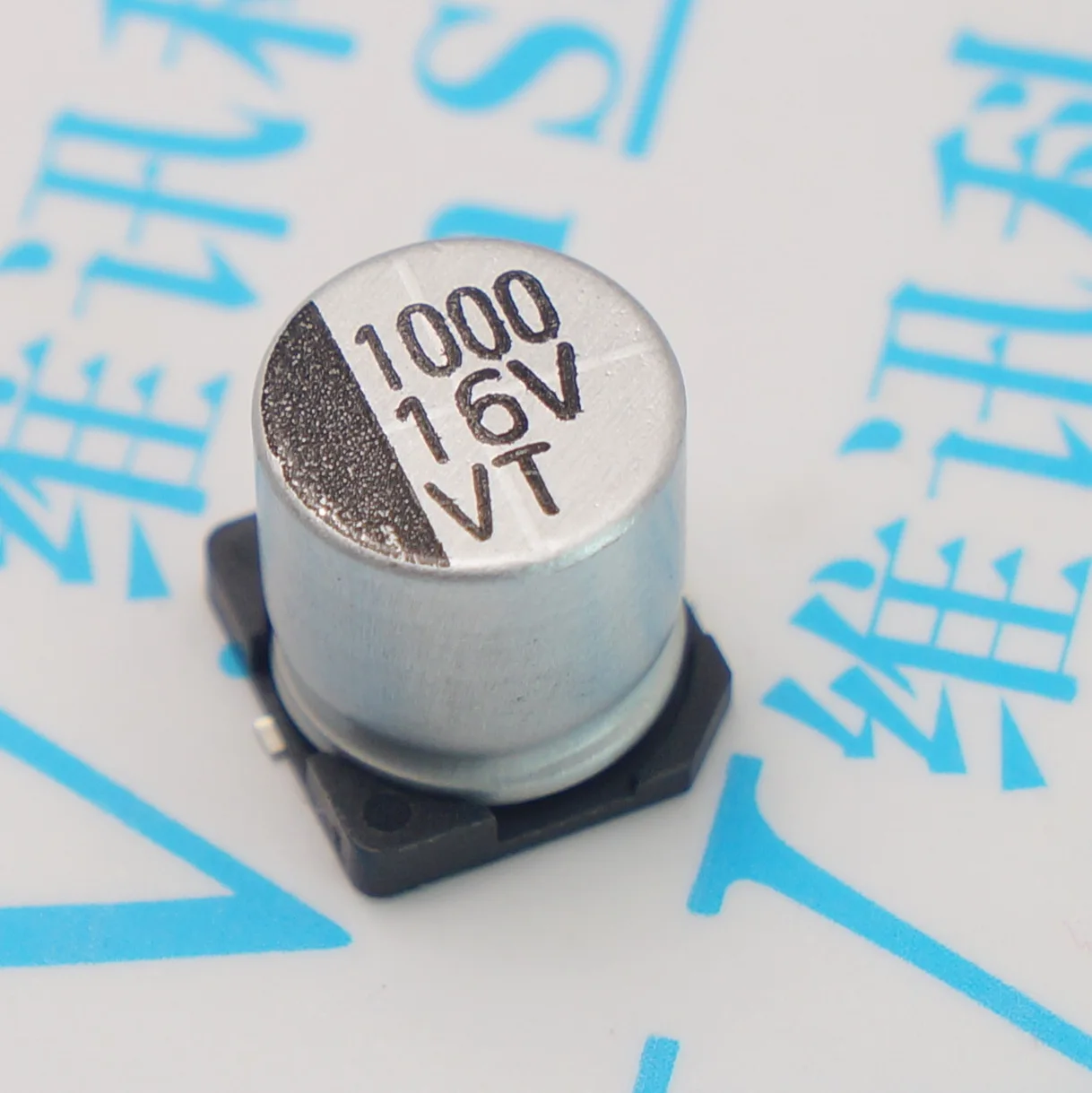 200 шт. 10 в 1000 мкФ SMD алюминиевый электролитический конденсатор В/1000 Размер 8*10 5 мм