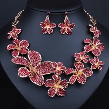 Forma de la flor de los rhinestones llenos Collar y pendientes, sistemas de la joyería de moda del banquete de Boda