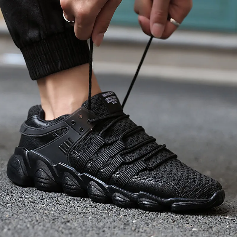 

2018 Outdoor for adult men road running jogging walking sports shoes high-quality lace-up Athietic Breathable mesh male sneakers