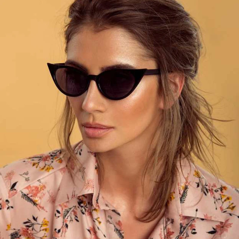 

FREYRS Cute Sexy Retro Cat Eye Sunglasses Women Small Black White 2018 Triangle Vintage Cheap Sun Glasses Red Female Uv400 5067