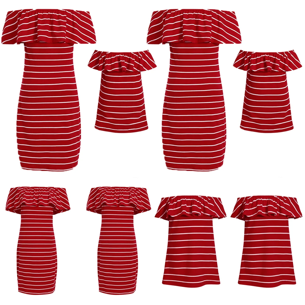 Одинаковая одежда для семьи; платье для мамы и дочки; красное Полосатое мини-платье с открытыми плечами; Повседневный Сарафан с оборками и вырезом
