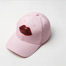 Модный, с изображением красных губ Для женщин Бейсбол шапки пайетки chapeau femme хип-хоп шляпа леди модные летние головные уборы для женщин Регулируемый gorro feminino