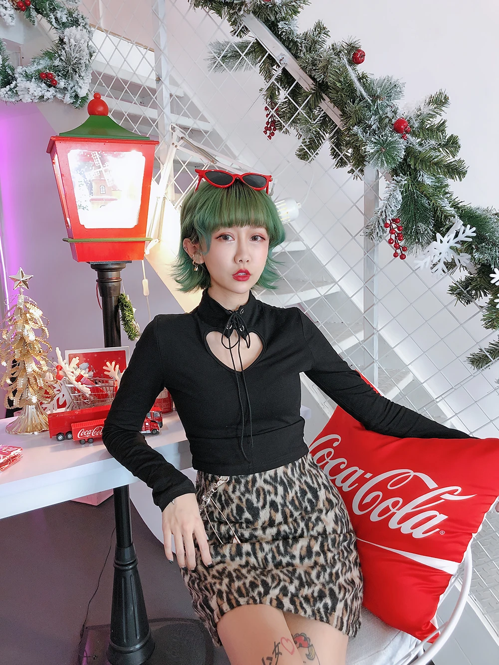 Harajuku Для женщин пикантные Растениеводство Топ с длинным рукавом в форме сердца выдалбливают шнуровке Стенд воротник Панк Клубные футболки Короткие футболки