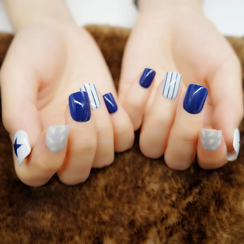 Маникюр с разноцветными сердечками. Матовый нюд миндаль 2. Маникюр 24. Натуральный маникюр. Маникюр 69.