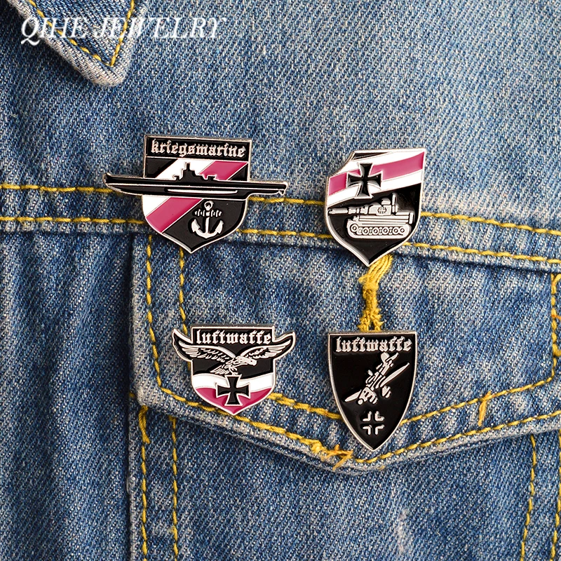 

QIHE JEWELRY 4pcs/set WW2 Pin Brooches Badges Lapel pin Luftwaffe Kriegsmarine German Air Force Tank Fighter Warship Jewelry