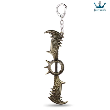 

1PCS Glory Execution Officer Draven Throwing Axe Keychain 12cm Metal Pendant Key Chain Game Theme Key Ring