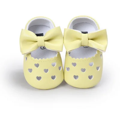 Обувь для маленьких девочек; милые Нескользящие Детские ботиночки для начинающих ходить; нескользящая обувь для новорожденных - Цвет: light yellow hollow