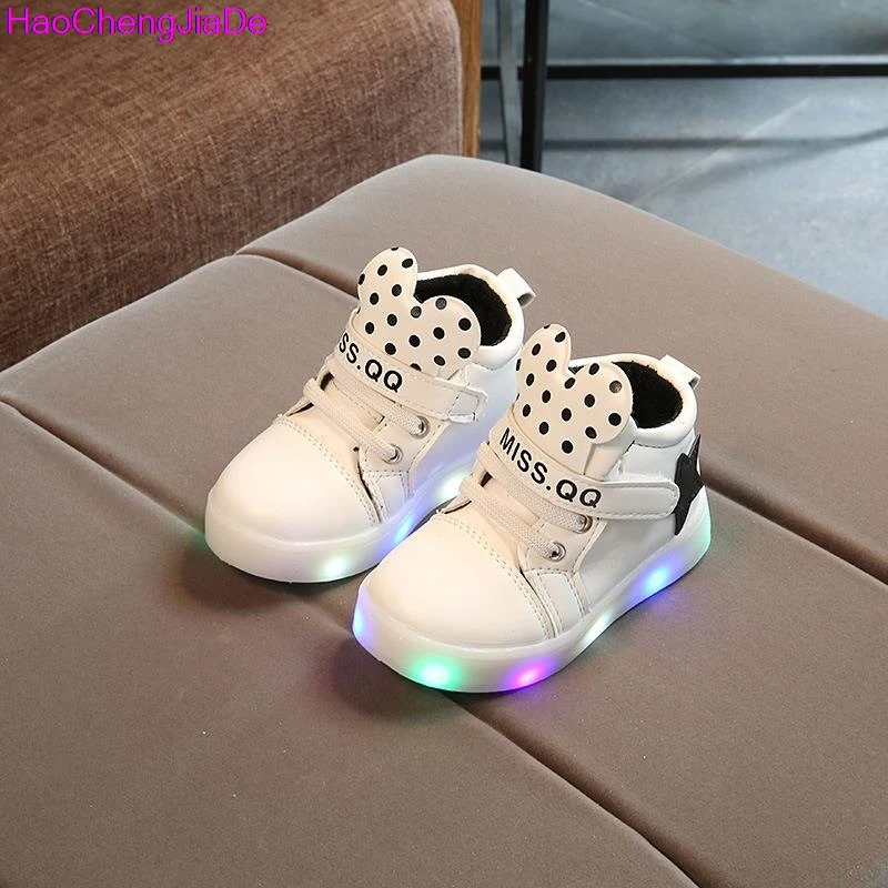 

HaoChengJiaDe Children Cartoon Boots Autumn Girls LED lighted Sneakers For Girls Boys Kids Casual Shiny Stars Soft Shoes EU21-30