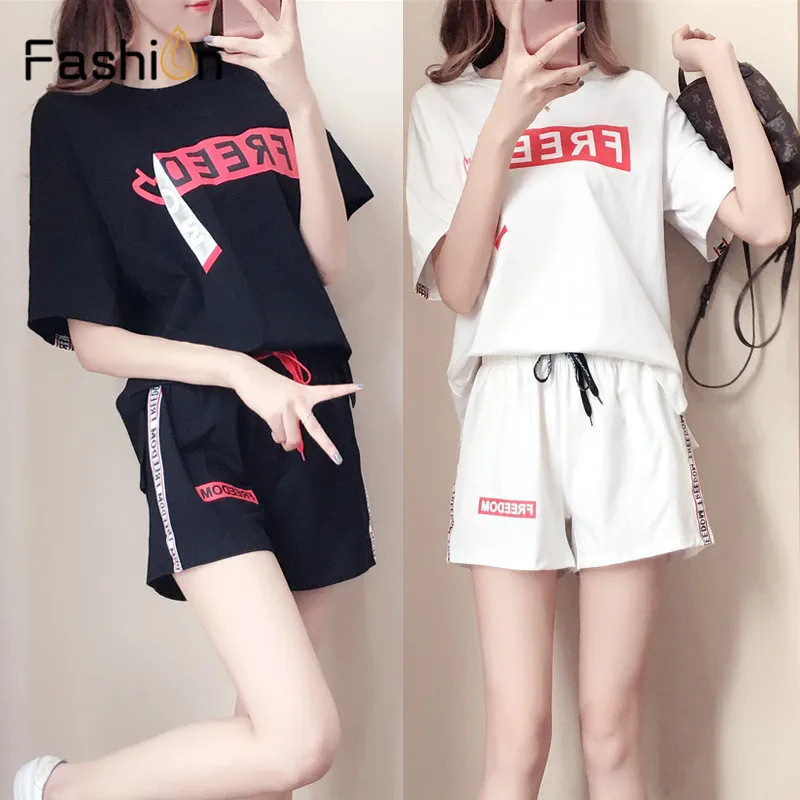 المرأة التي شيرت و السراويل 2 قطعة مجموعة الصيف قصيرة الأكمام فضفاضة دعوى كوريا نمط اثنين من قطعة مجموعات المرأة جرزاية رياضية