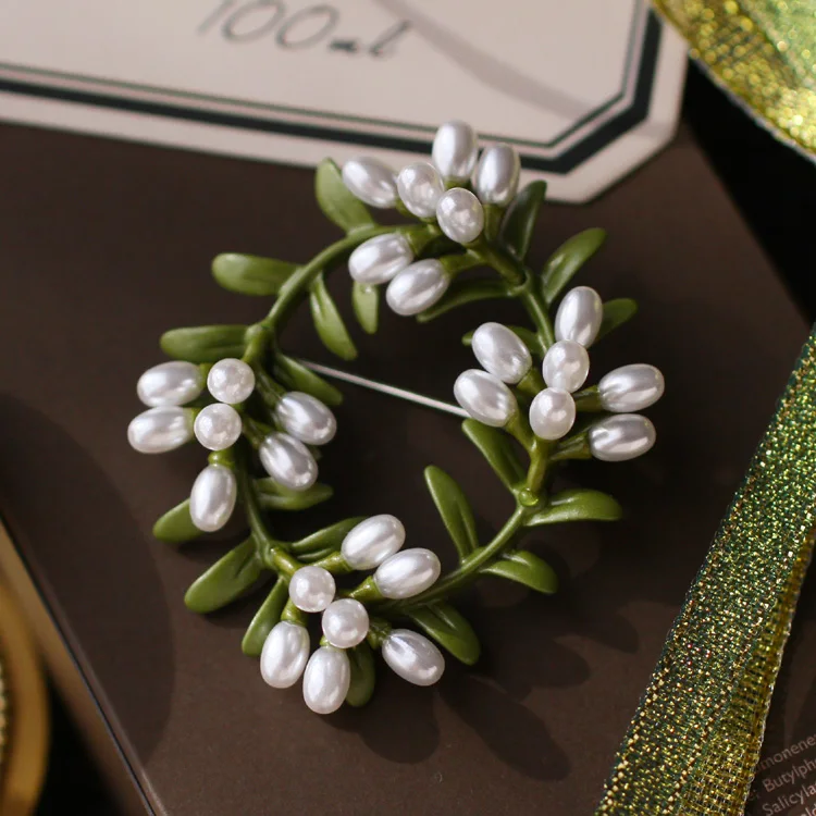 

KEQIU volume vines pearl wreath vintage foreign trade retro brooches brooch coat pin