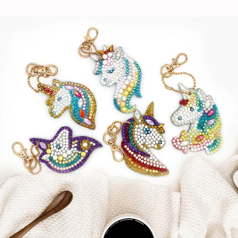 

New Special Diamond Painting Cartoon Pattern 5D Diy Diamonds Key chain Children Handmade Gifts Zipper Bag Pendant Handicrafts
